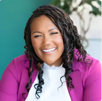 Dr  Shayna Walker